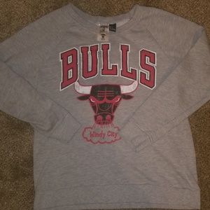 Forever 21 Chicago Bulls Crewneck